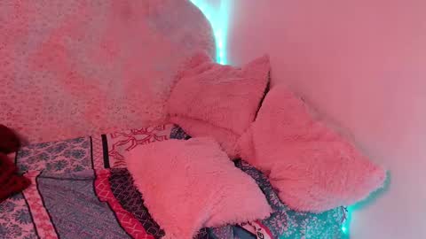 mary_creaamy online show from February 4, 5:10 am