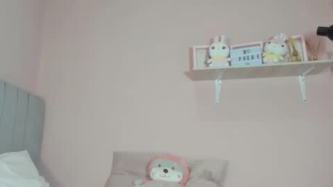 Snapshot of mary_cute9 chatting on October 9, 12:43 pm mary_cute9 online show from October 9, 12:43 pm