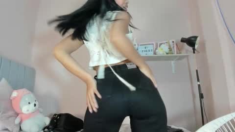 Snapshot of mary_cute9 chatting on October 15, 12:50 pm mary_cute9 online show from October 15, 12:50 pm