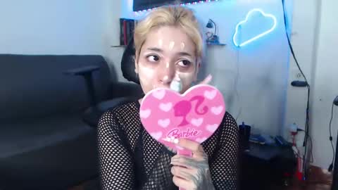 Snapshot of mary_janness chatting on February 23, 11:36 pm 100 online show from February 23, 11:36 pm
