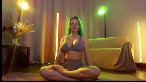 Julia online show from May 13, 8:51 pm