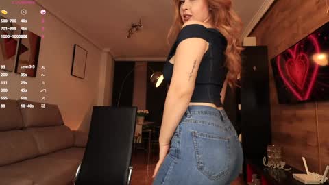 Snapshot of mary_rosse chatting on December 5, 10:28 pm RebeCca online show from December 5, 10:28 pm