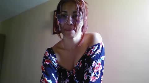 Engracia online show from April 22, 3:41 pm