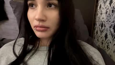 Sofia online show from December 5, 5:33 pm