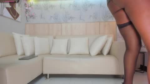   online show from October 27, 12:49 pm