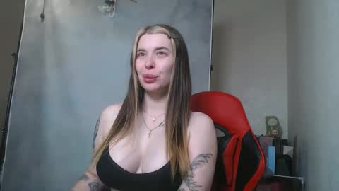 maryh0tlove online show from June 1, 10:05 am