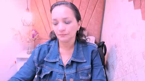 Snapshot of marylinmilf chatting on October 20, 7:19 pm Marylin online show from October 20, 7:19 pm