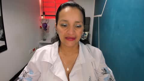 Snapshot of marylinmilf chatting on December 27, 7:24 pm Marylin online show from December 27, 7:24 pm
