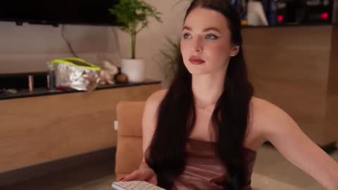Snapshot of marypsiss chatting on September 28, 12:03 pm Marina online show from September 28, 12:03 pm
