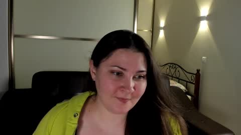 Mary online show from February 11, 6:44 pm