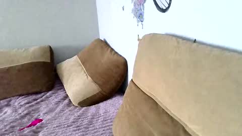 Snapshot of maryyemm chatting on January 22, 9:24 am maryyemm online show from January 22, 9:24 am