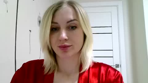 Snapshot of maryyemm chatting on February 17, 9:00 pm maryyemm online show from February 17, 9:00 pm