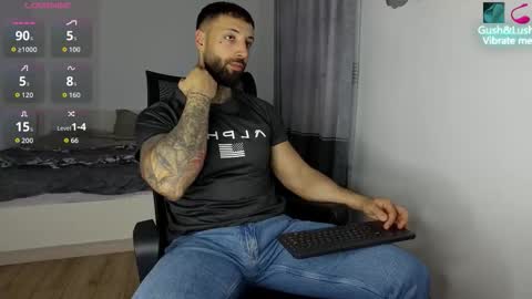 masculineguy69 online show from November 18, 2:20 pm