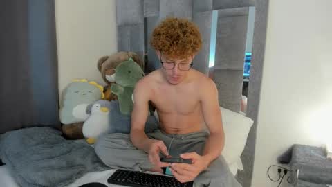 mash_angelo online show from November 12, 3:09 am