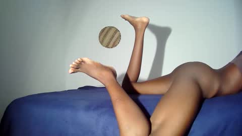 masked_shy_girl online show from December 14, 1:23 am