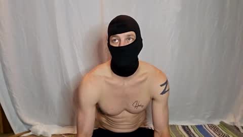 maskedyogaman online show from February 12, 3:21 am