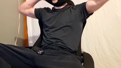 maskedyogaman online show from January 6, 3:10 am