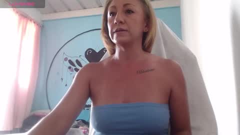 massiel ferreti online show from October 23, 8:42 pm