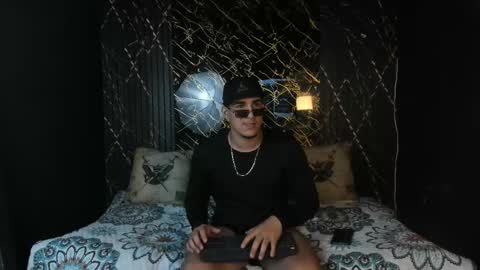 massimo_vidal online show from February 25, 2:42 pm