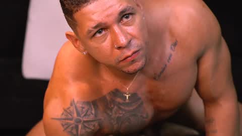 massimowalton2 online show from December 27, 5:42 am