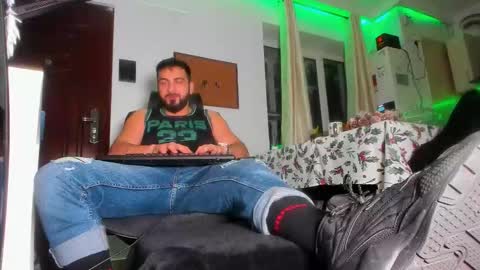 Matthew online show from November 27, 3:14 am