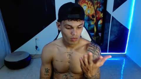 master_black777 online show from March 12, 3:49 pm