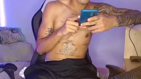 master_black777 online show from October 29, 11:38 pm