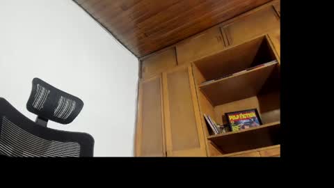 steven  online show from April 20, 12:02 am