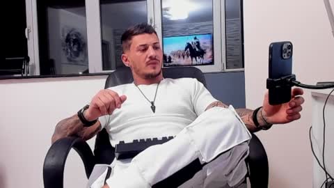 masterchris12 online show from December 11, 8:28 pm