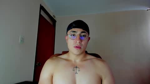 Snapshot of masterfiterotic chatting on February 9, 8:02 pm masterfiterotic online show from February 9, 8:02 pm