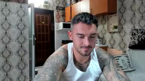 Snapshot of mastermusclejon chatting on September 25, 8:16 pm Jon online show from September 25, 8:16 pm