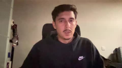 Snapshot of matahavi chatting on February 13, 7:10 pm Aaron online show from February 13, 7:10 pm