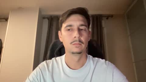 Aaron online show from February 4, 8:02 pm