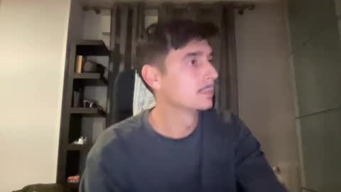 Aaron online show from November 6, 5:27 pm