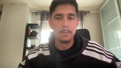 Snapshot of matahavi chatting on October 29, 8:16 am Aaron online show from October 29, 8:16 am