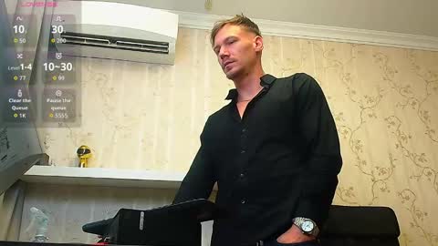 Snapshot of mateobenjamin chatting on October 19, 5:23 am MateoBenjamin online show from October 19, 5:23 am