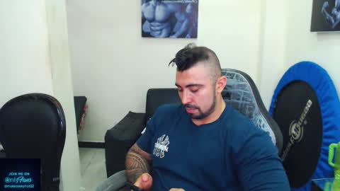 Snapshot of mateosexyhot22 chatting on October 8, 4:57 pm Mateo online show from October 8, 4:57 pm