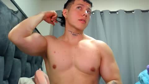 Snapshot of mateosexyhot22 chatting on September 26, 7:22 pm Mateo online show from September 26, 7:22 pm