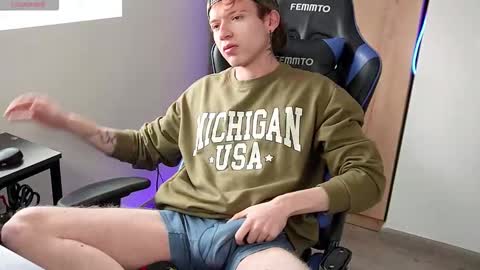 Alejandro Alex online show from October 22, 3:03 pm