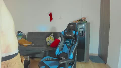 Alejandro Alex online show from December 31, 9:39 pm