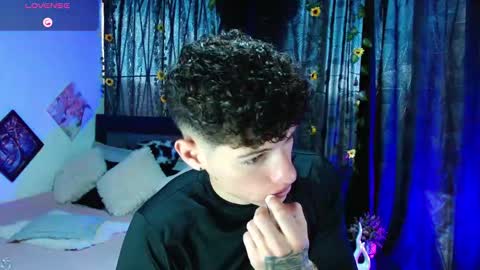     online show from April 12, 8:13 pm