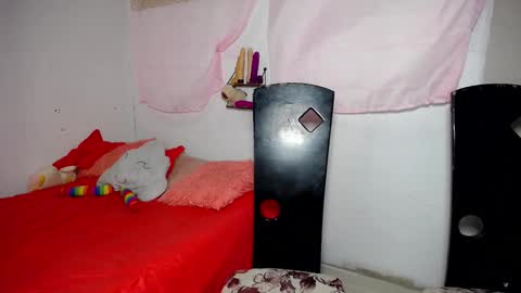 Snapshot of matias18__ chatting on October 4, 5:38 am matias18__ online show from October 4, 5:38 am