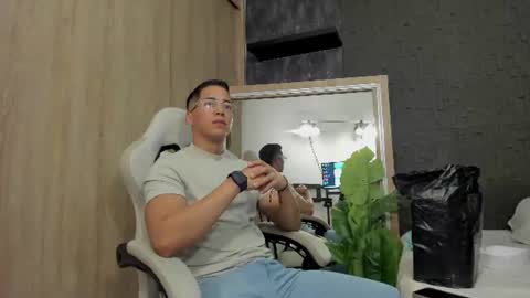 matias_strong1 online show from June 24, 11:39 am