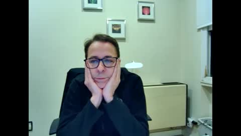 matrixmad online show from November 10, 6:10 pm