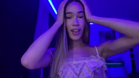 MOLLY MILLS online show from June 3, 1:52 am