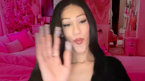 MOLLY MILLS online show from October 29, 12:12 am