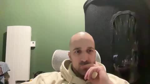 M online show from February 26, 10:57 pm