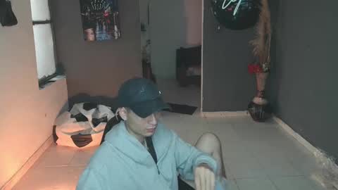 Snapshot of mattias_dantee chatting on February 20, 5:09 pm mattias online show from February 20, 5:09 pm