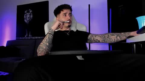 Matt online show from November 10, 9:17 pm