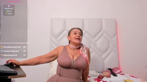 Snapshot of mature_hard_ chatting on October 4, 11:02 pm ISABEL online show from October 4, 11:02 pm